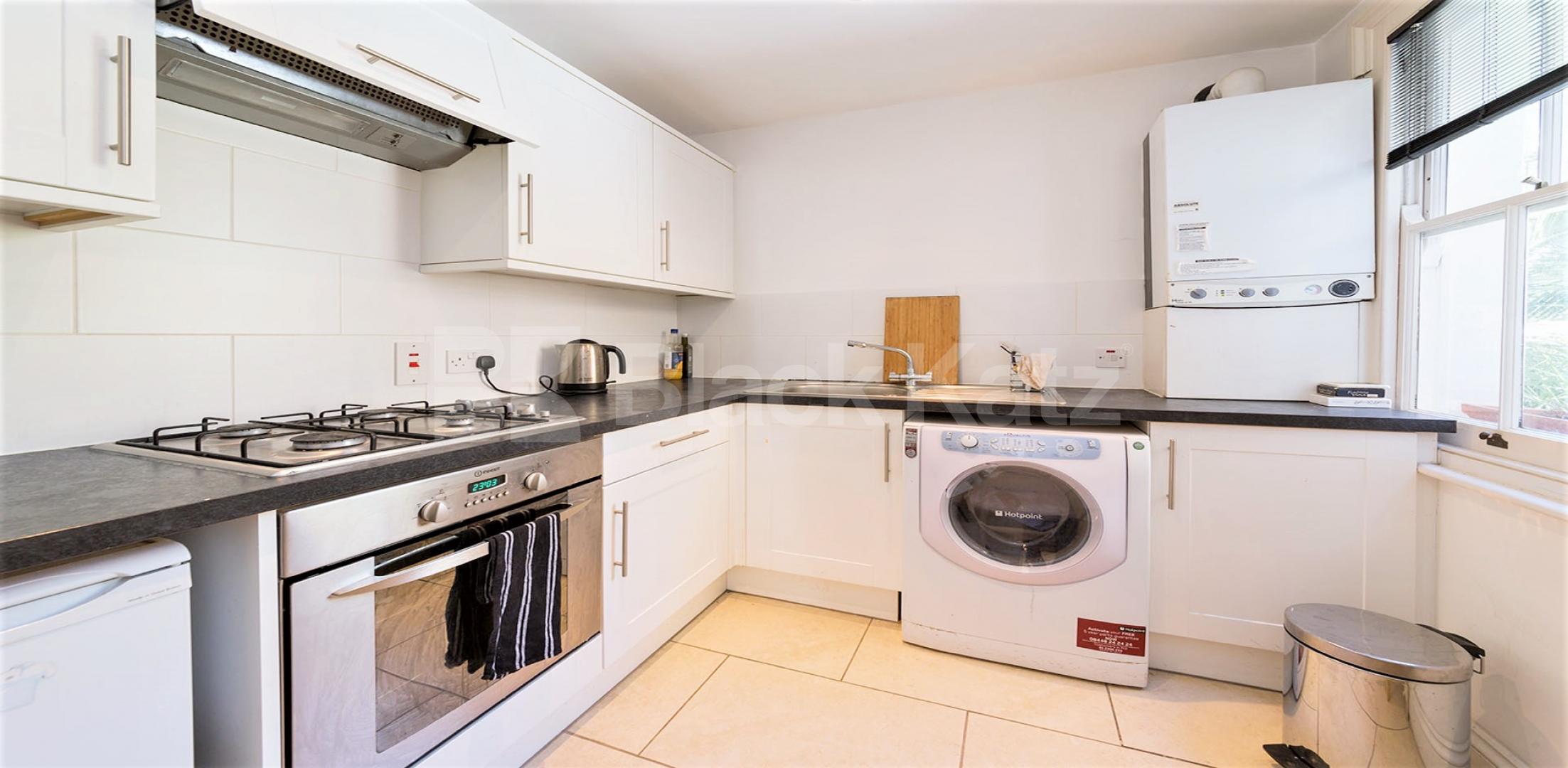 Modern and Central Apartment Pennard Road , Shepherds Bush